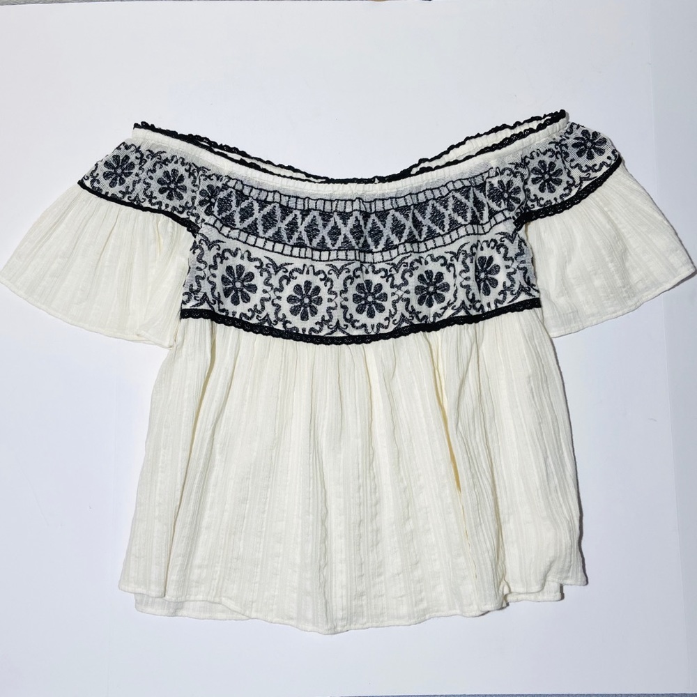 AEO Boho Crop Embroidered Off Shoulder Top